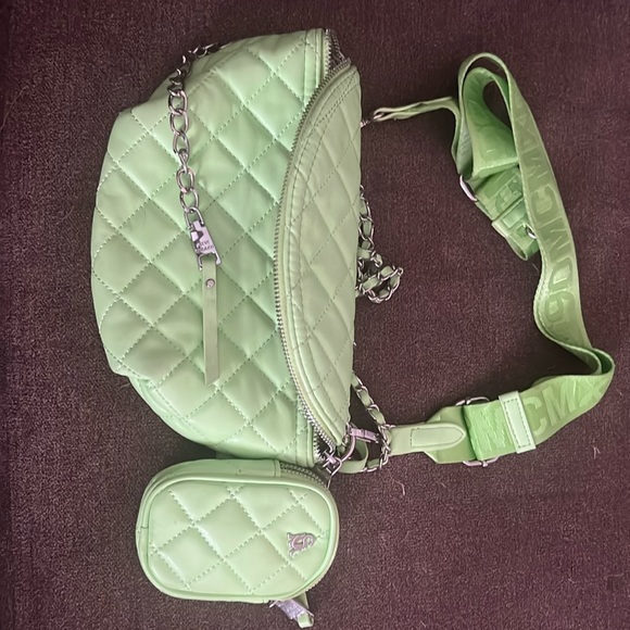 Steve Madden Handbags - Steve Madden Quilted Crossbody